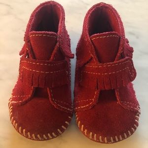 Minnetonka toddler moccasins red size 4